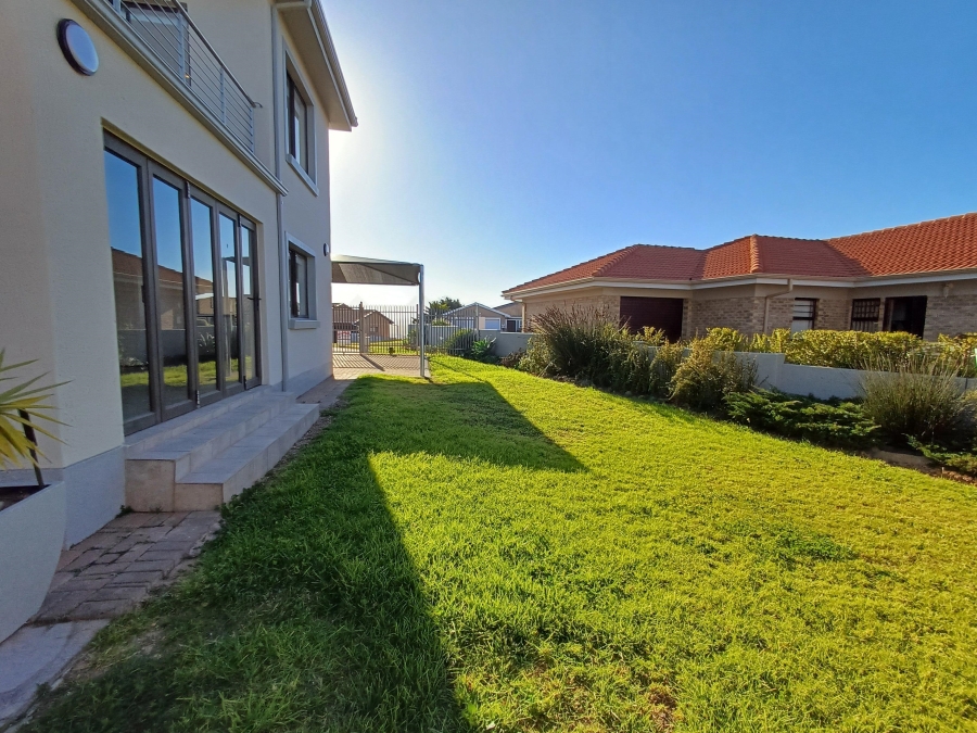 3 Bedroom Property for Sale in Hartenbos Heuwels Western Cape